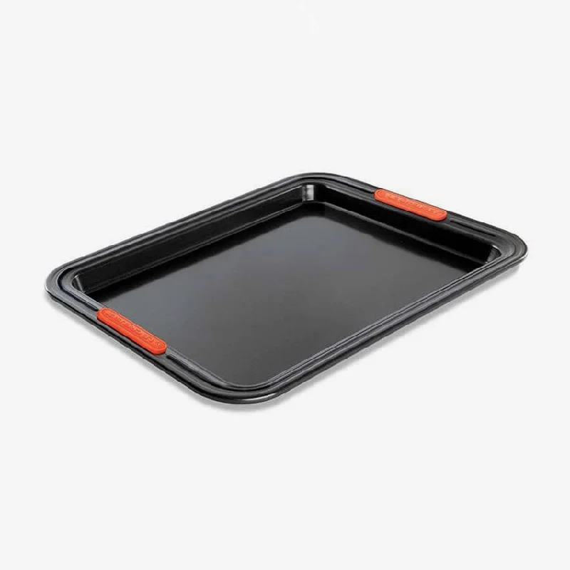 Hypoallergenic Silk Sheets for Sensitive SleepersLe Creuset | Large Sheet Pan