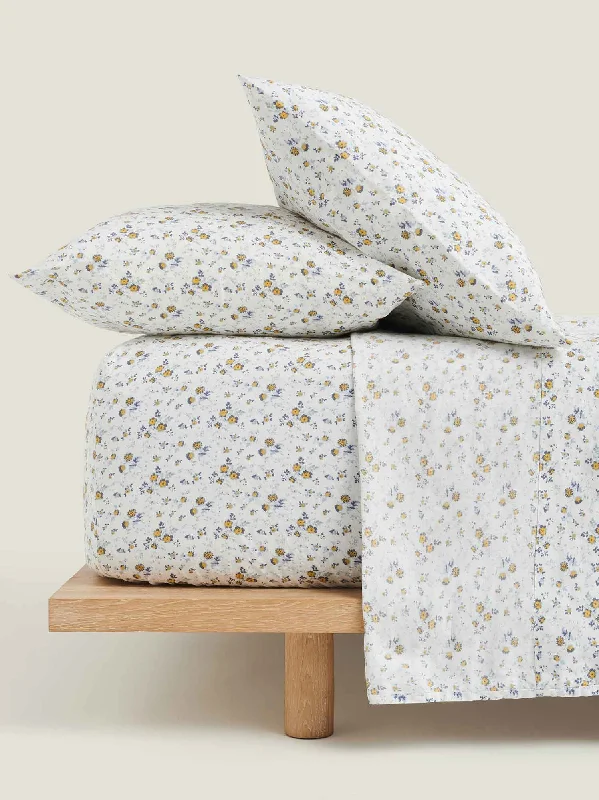 Rayon - Cotton Sheets for a Breathable and Soft Blend100% Linen Fitted Sheet in Summer Floral