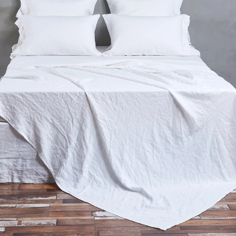 Polyester - Cotton Blend Sheets for Durability and ComfortBed Linen Flat Sheet Optic White