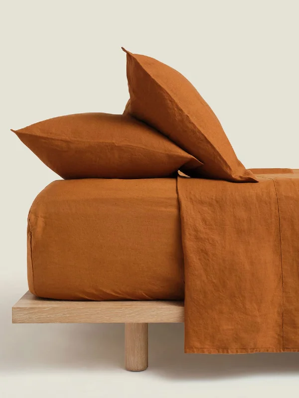 Moisture - Wicking Cotton Sheets for a Dry and Comfortable Sleep100% Linen Fitted Sheet in Tobacco