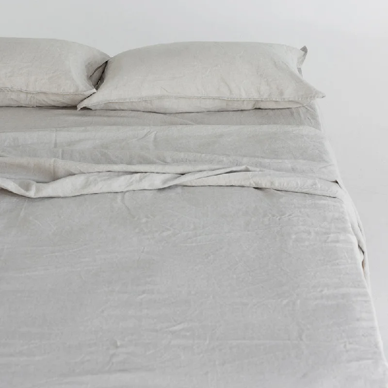 Hypoallergenic Silk Sheets for Sensitive SleepersEuropean Linen Flat Sheet - Oatmeal