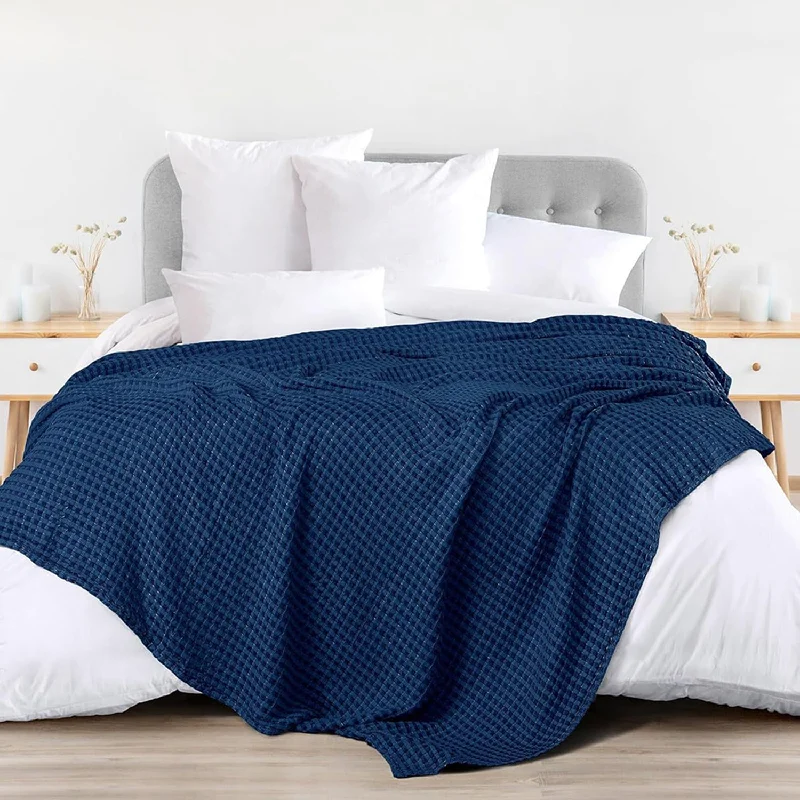 Microfiber blankets that are durable and easy to care for100% Cotton Waffle Weave Blanket / Cotton Dohar for Bedroom - Navy