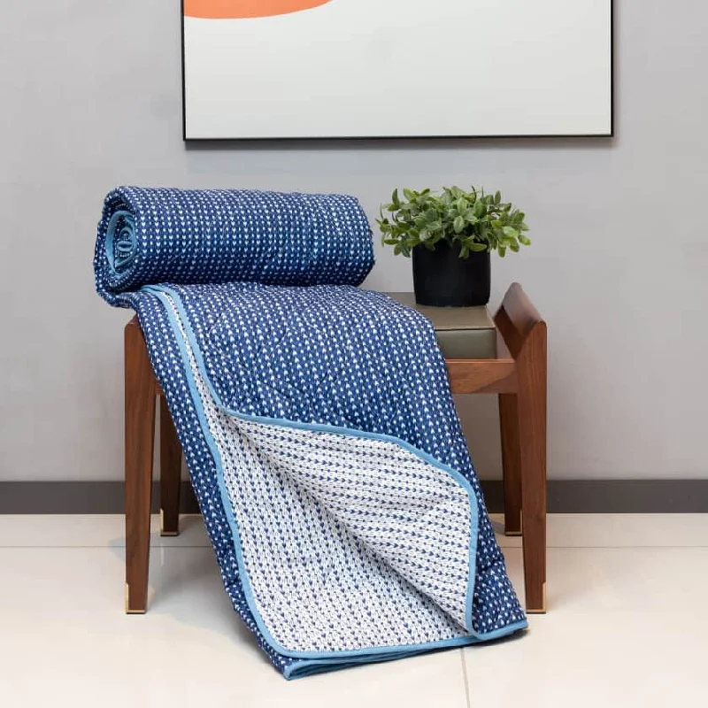 Linen blankets with a rustic and textured lookMicrofiber 120 GSM All Season AC Blanket / Dohar for bedroom - Tokyo Blue