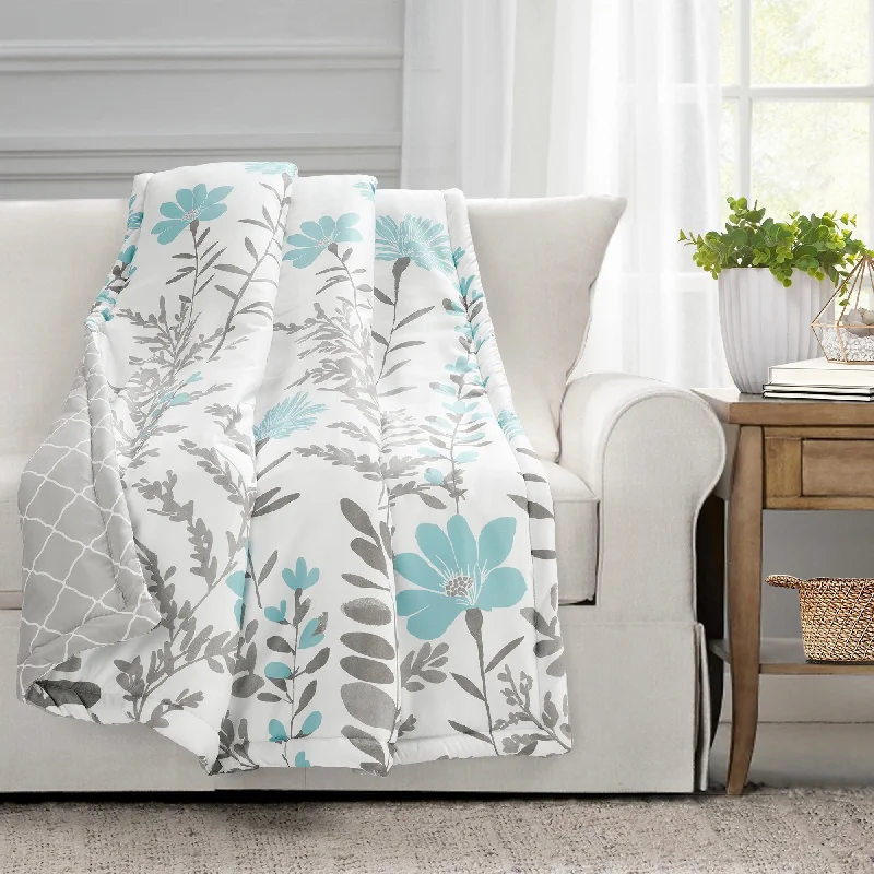 Silk blankets with a smooth and elegant touchAprile Reversible Throw