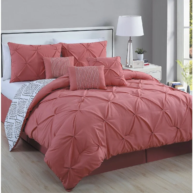 Cotton - filled comforters for a breathable and natural sleep experienceAvondale Manor Essex Pinch Pleat 7-piece Comforter Set