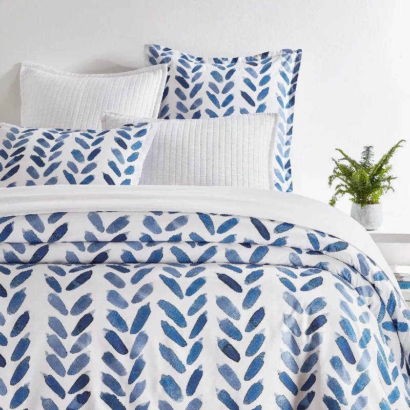 Wrinkle - resistant duvet covers for a neat and tidy lookBlue Brush Duvet Cover