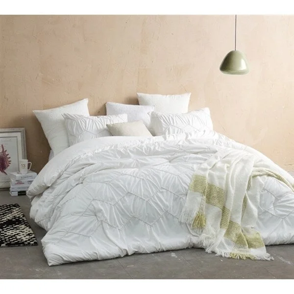 Duck down comforters with a softer feel and good warmth retentionBYB Chevron Waves Supersoft Jet Stream Off-White Comforter Set