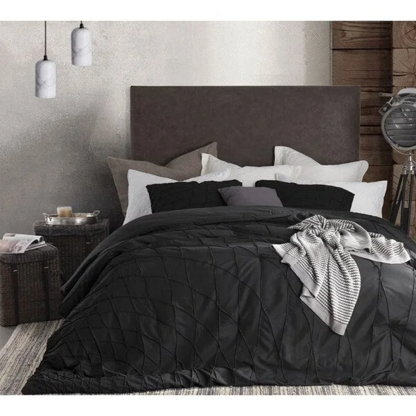 Down - filled comforters for supreme warmth and lightnessBYB Twist Texture Comforter - Black