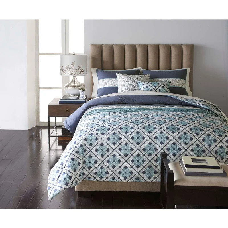 Latex - filled comforters with a bouncy texture and good supportDel Mar 6-piece Comforter Set