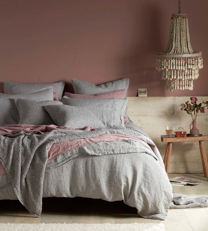 Floral - printed duvet covers for a romantic and feminine touchFlint Grey 100% Linen Duvet Cover