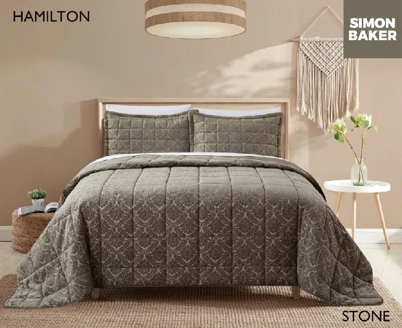 Stain - resistant duvet covers for easy maintenanceHamilton Simon Baker Comforter