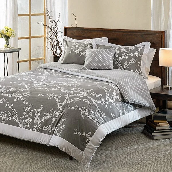 Full - size comforters suitable for full - sized beds in guest rooms or small bedroomsHanami Grey and White Cotton Reversible 5-piece Comforter Set