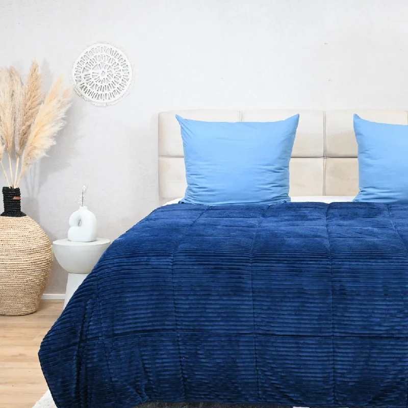 Clearance - priced duvet covers for a great deal on last - season modelsBed duvet covers to enhance the comfort and aesthetics of the bedroomHappyDuvet - Teddy Rib - Pageant blue - All season Coverless duvet