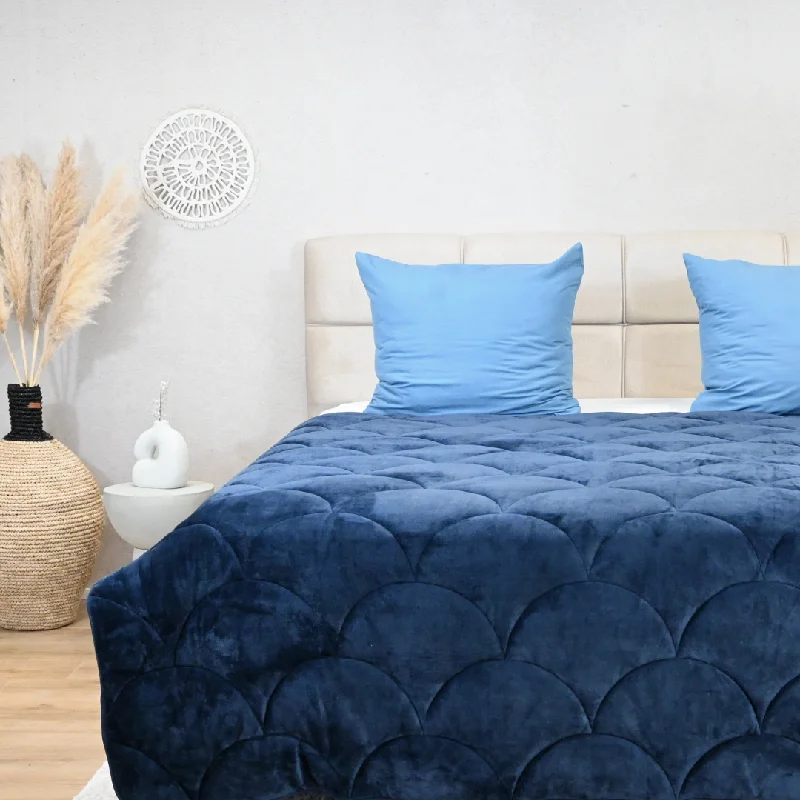 Value - for - money duvet covers that offer great quality at a reasonable priceHappyDuvet - Velvet - Big Dipper - All season Coverless duvet