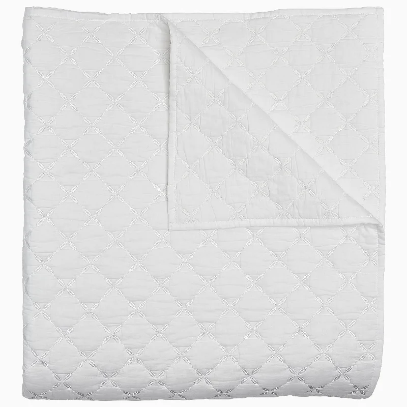 Moisture - wicking duvet covers to prevent night sweatsLayla White Quilt