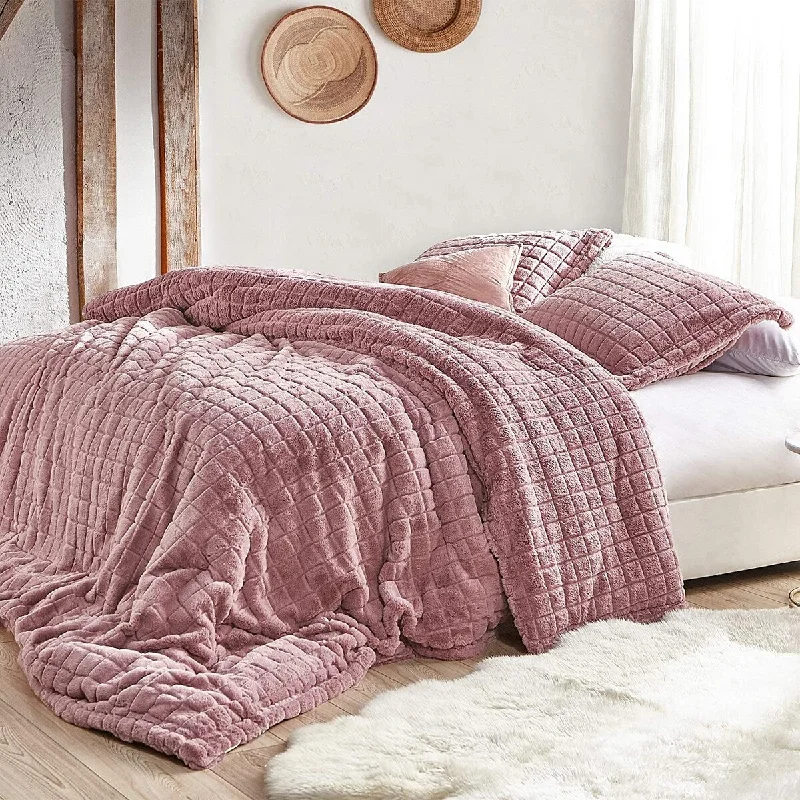 Down - filled comforters for supreme warmth and lightnessLove Story - Coma Inducer® Oversized Comforter Set - Nostalgia Rose