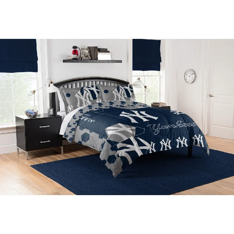 Synthetic - filled comforters like polyester for affordability and hypoallergenic propertiesMLB 849 Yankees Hexagon F/Q Comforter Set