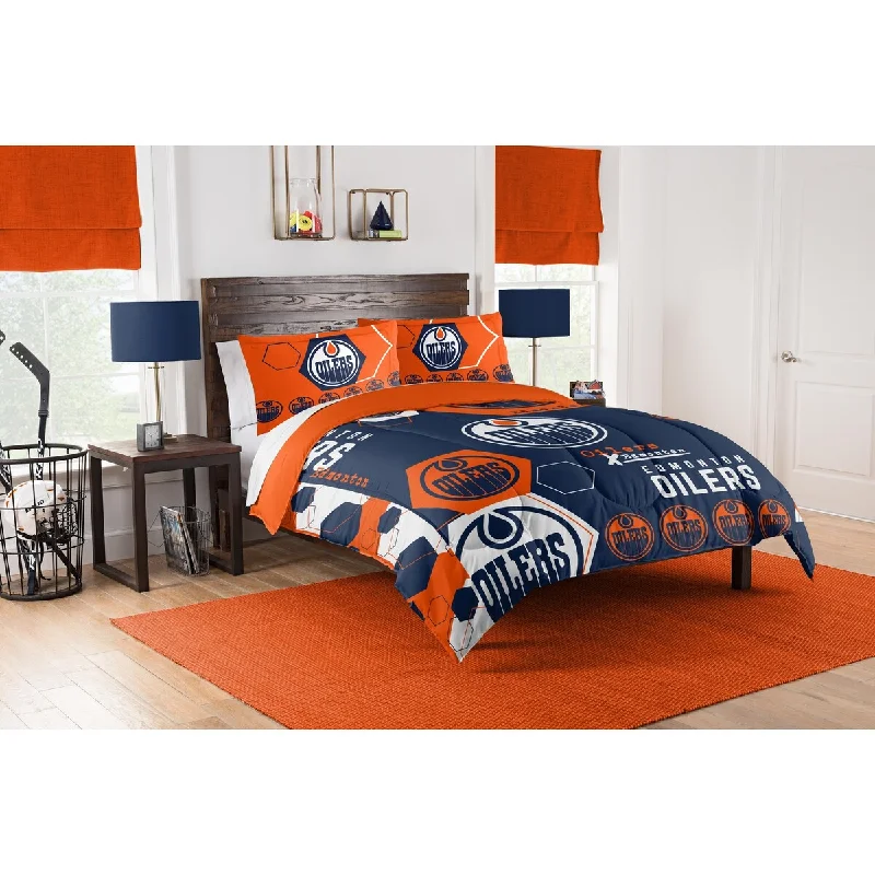 Queen - size comforters for standard queen - sized mattressesNHL 849 Oilers Hexagon F/Q Comforter Set