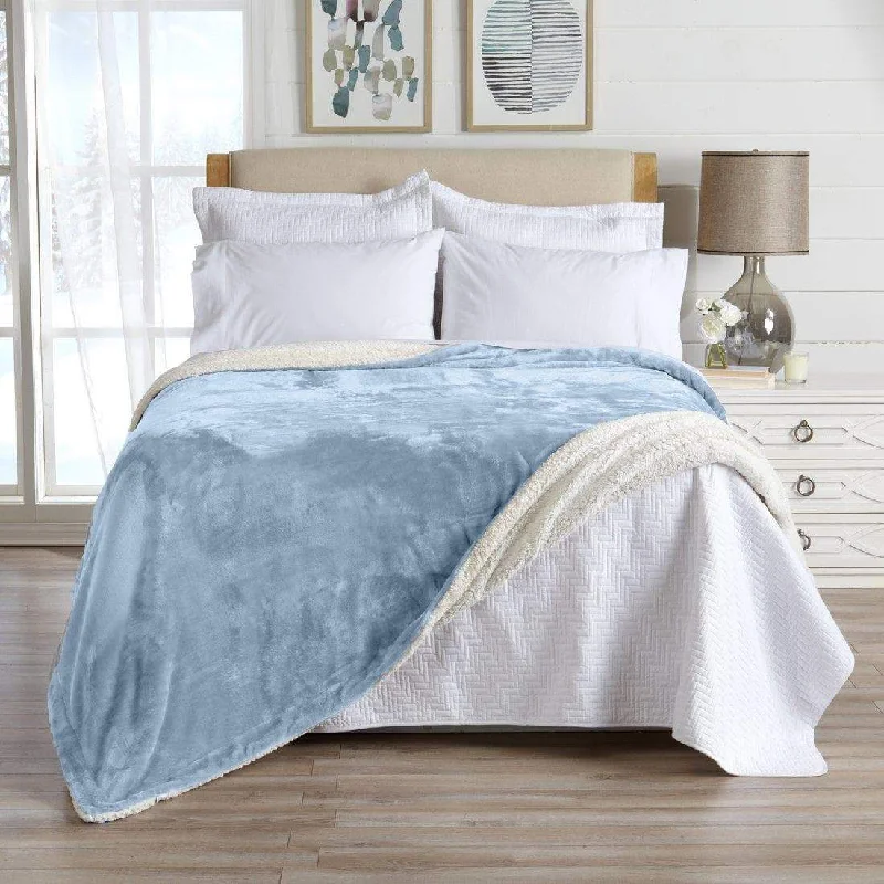 Acrylic blankets for a soft and affordable alternativeVelvet Plush Sherpa Luxury Bed Blanket - Kinsley Collection