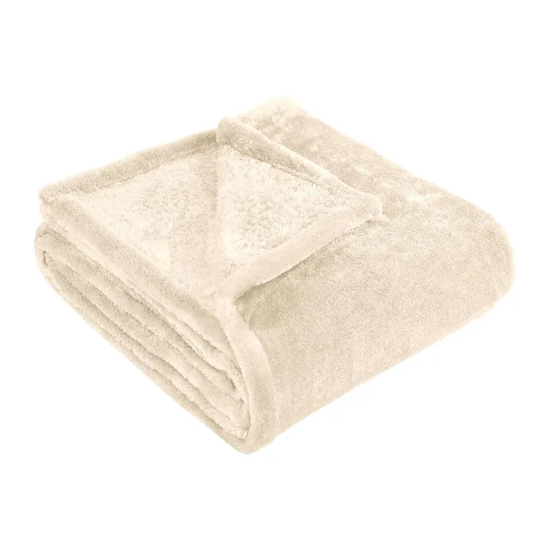 Cashmere blankets for ultimate softness and luxurySimply Essential Plush Medium Weight Classic Solid Fleece Blanket