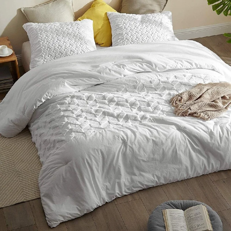 Bamboo - fiber - filled comforters with antibacterial and breathable qualitiesSnowy Dais Oversized Comforter (Shams not included)