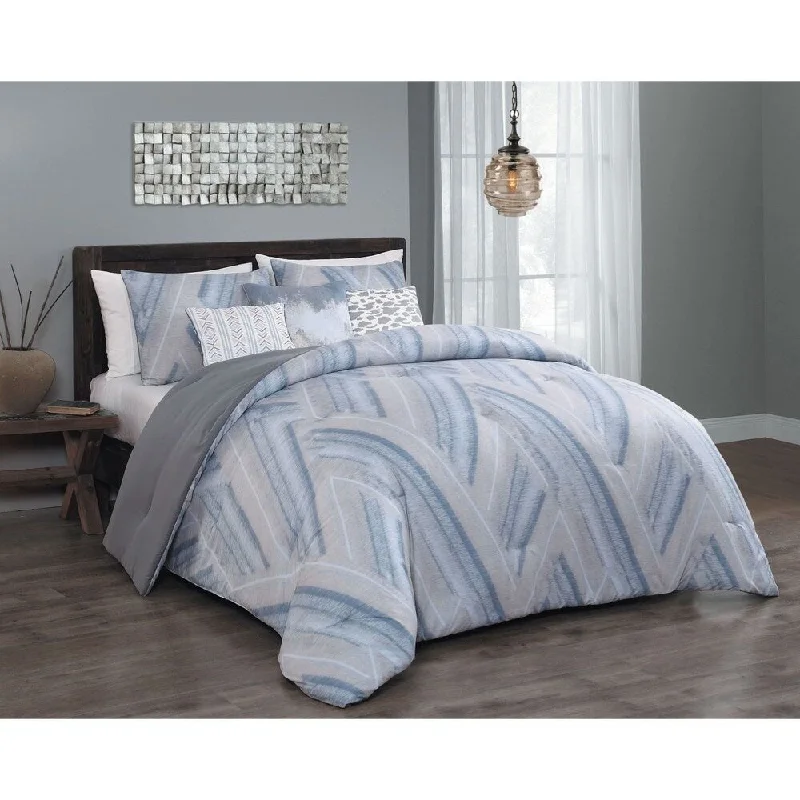 Latex - filled comforters with a bouncy texture and good supportSteve Madden Vega 6-piece Comforter Set