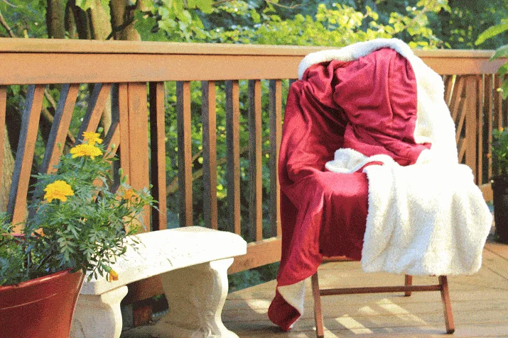 Recycled polyester blankets for an eco - conscious optionTache Holiday Red Microfleece with Sherpa Back Throw Blanket