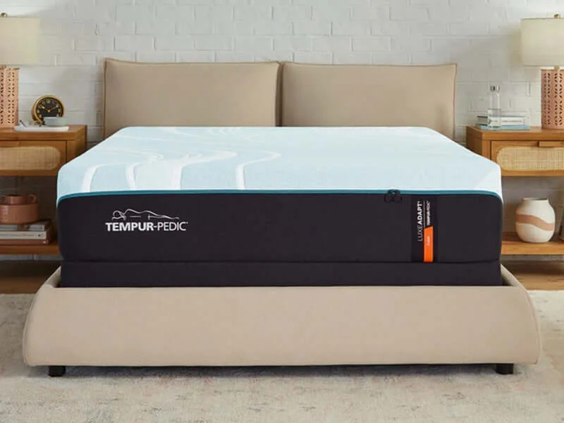 Queen - size mattresses for couples and standard bedroomsTempur-Pedic TEMPUR-LuxeAdapt® 13" Firm Mattress