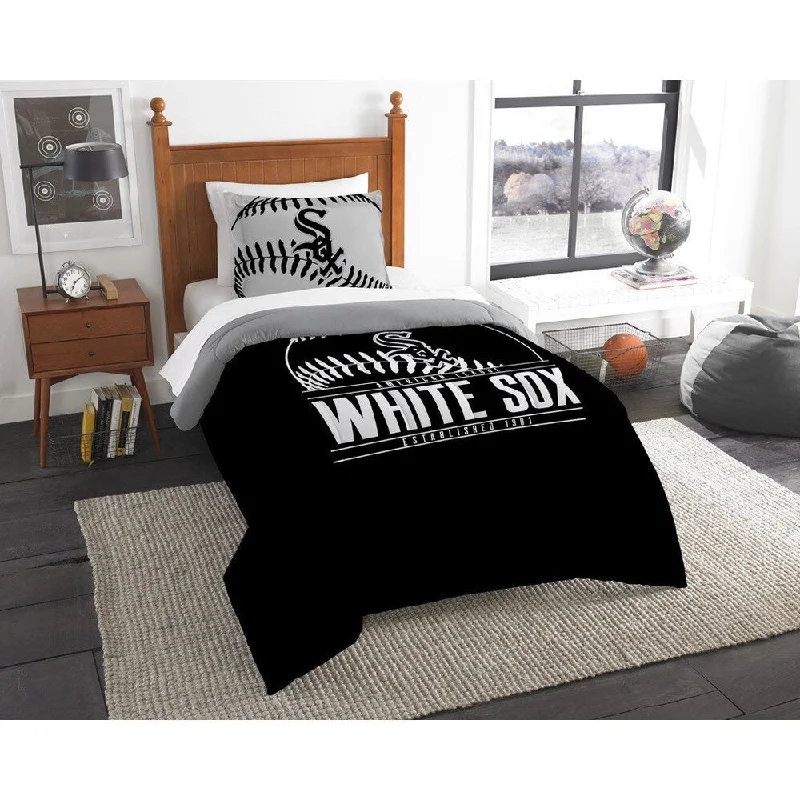 King - size comforters to fit large king - sized beds perfectlyThe Northwest Company MLB Chicago White Sox Grandslam Twin 2-piece Comforter Set