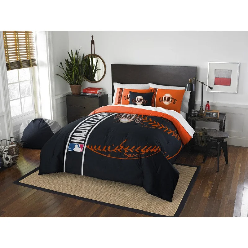 Full - size comforters suitable for full - sized beds in guest rooms or small bedroomsThe Northwest Company MLB San Francisco Giants Full 3-piece Comforter Set