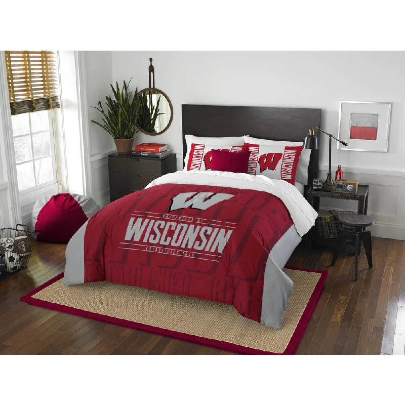 Silk - filled comforters for a luxurious and smooth touchThe Northwest Company Wisconsin Modern Take Red and Grey Polyester Full/Queen 3-piece Comforter Set