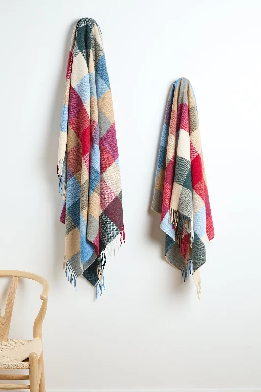 Cotton blankets for breathability and a lightweight feelFoxford Woodlands Avenue Comfort Throw